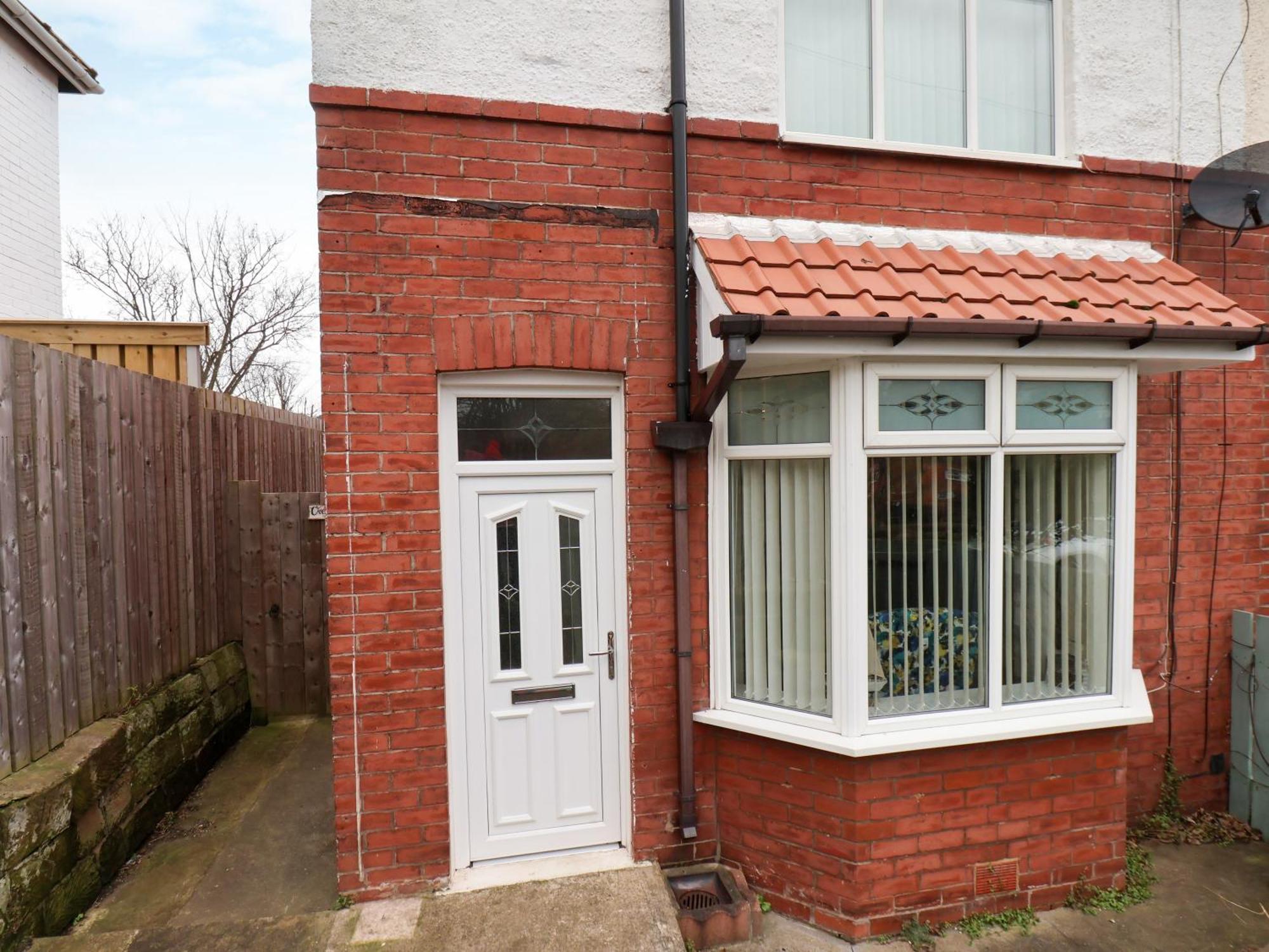 Over Esk Whitby Exterior photo